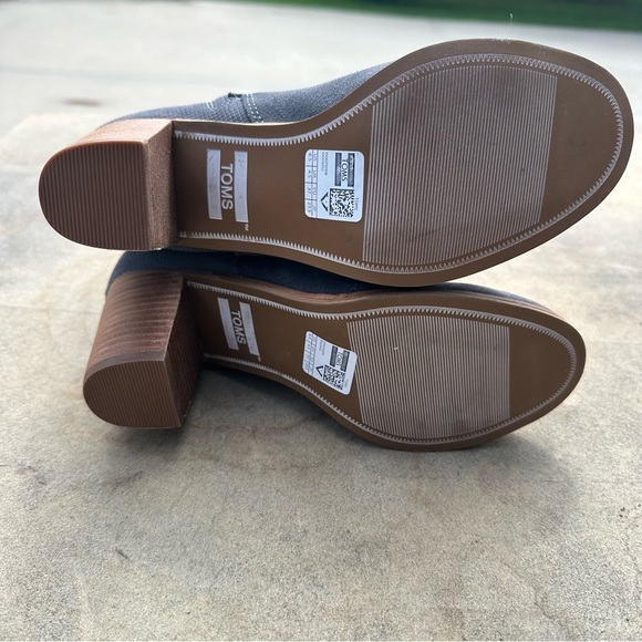 Toms Boots Women’s 6.5 Lunata Suede Leather Gray Heeled Booties NWT - Picture 6 of 9